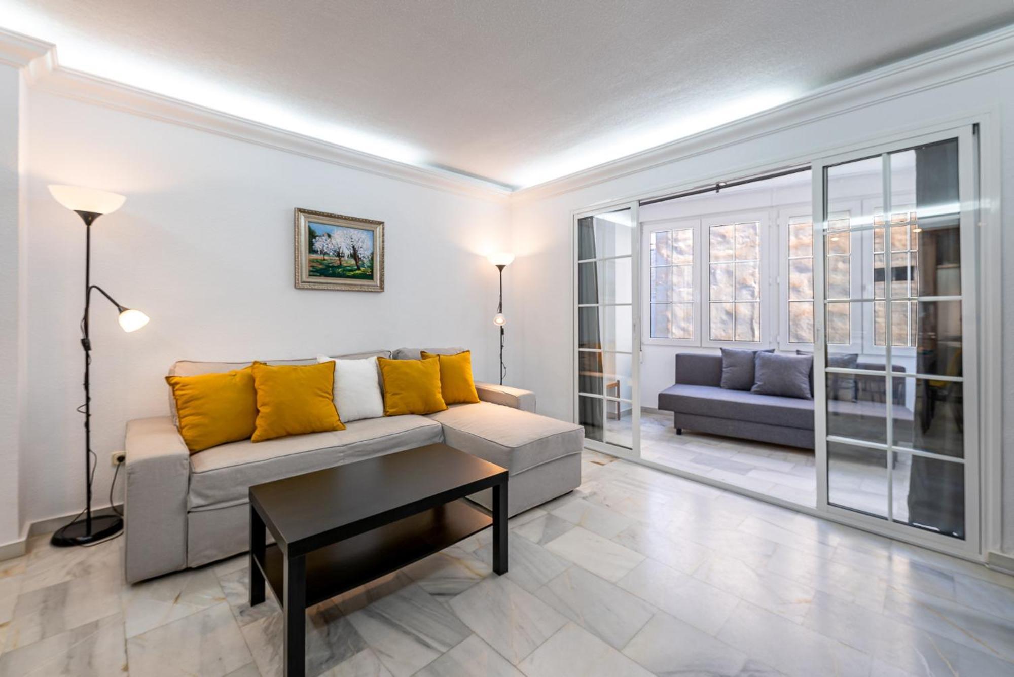 797 Holiday Rentals - Piso Para 3 En La Carihuela Con Piscina Торремолинос Экстерьер фото
