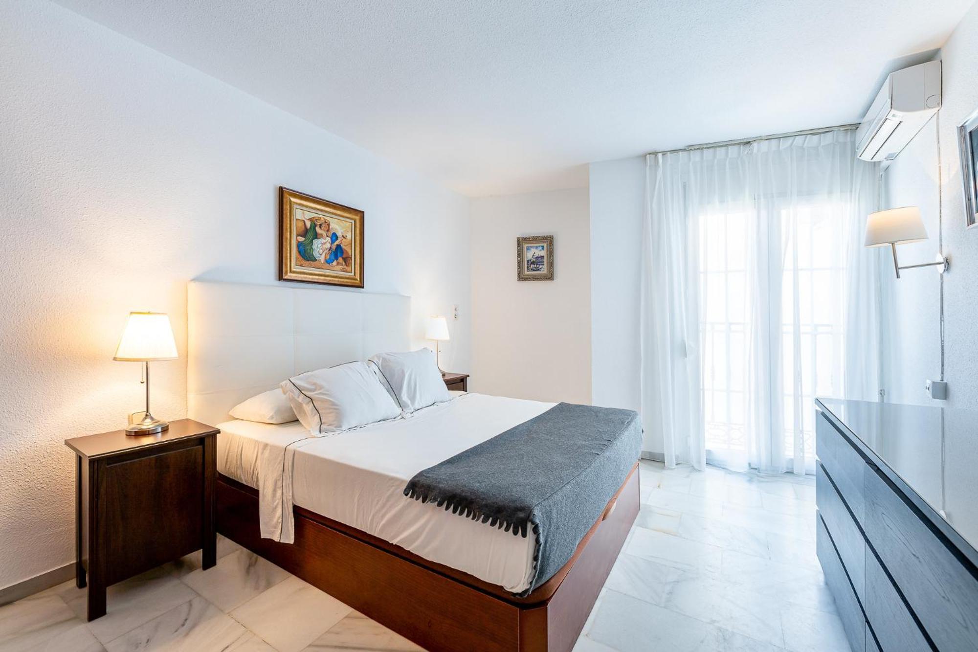 797 Holiday Rentals - Piso Para 3 En La Carihuela Con Piscina Торремолинос Экстерьер фото