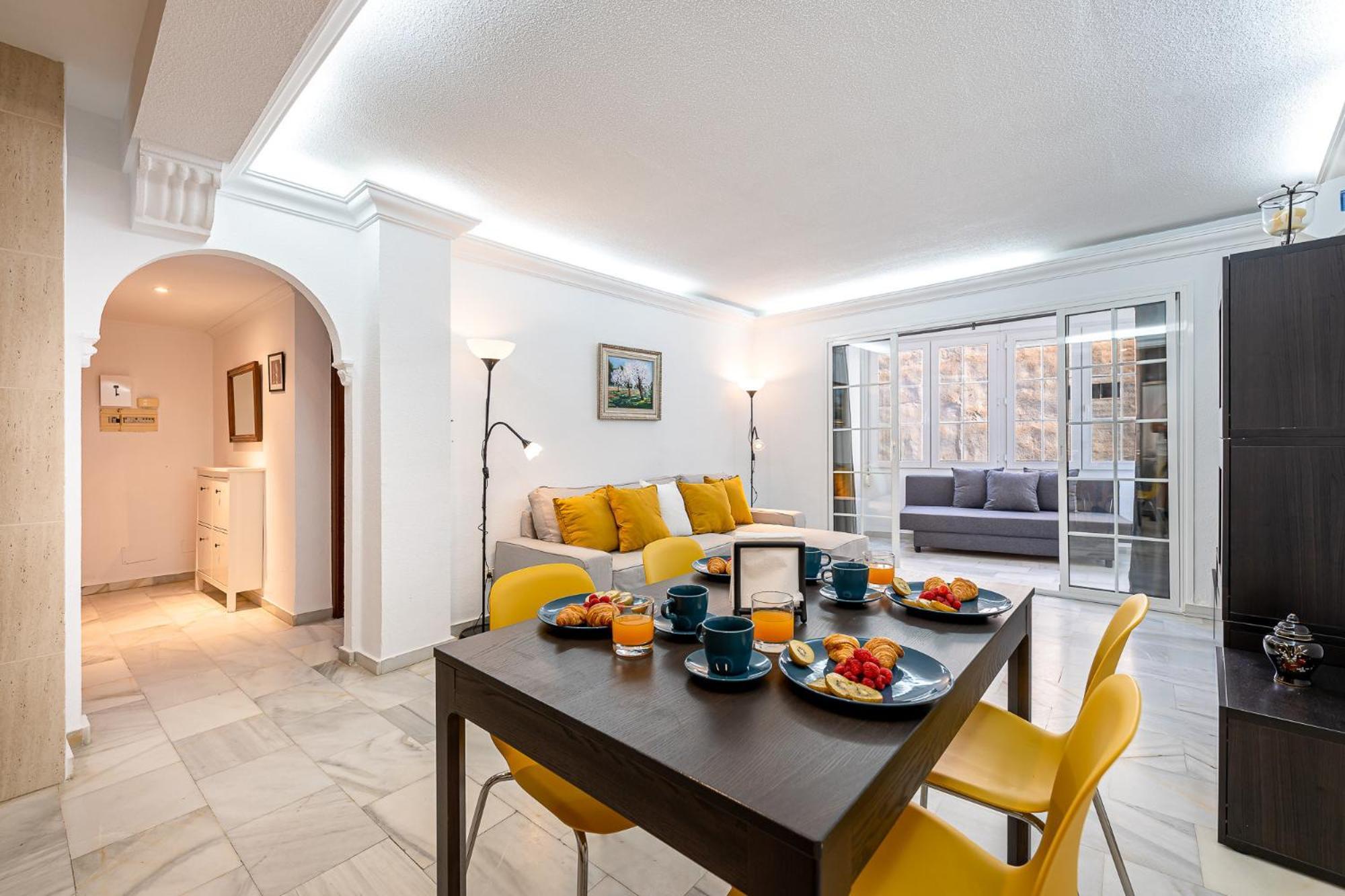 797 Holiday Rentals - Piso Para 3 En La Carihuela Con Piscina Торремолинос Экстерьер фото