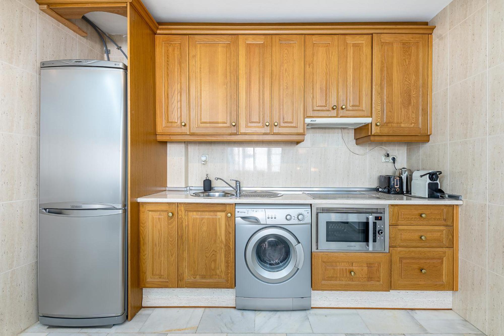 797 Holiday Rentals - Piso Para 3 En La Carihuela Con Piscina Торремолинос Экстерьер фото