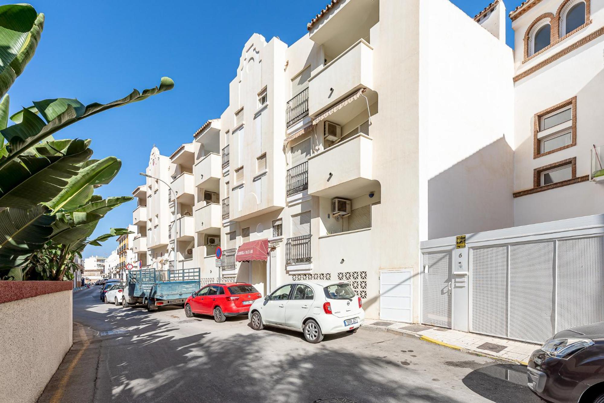 797 Holiday Rentals - Piso Para 3 En La Carihuela Con Piscina Торремолинос Экстерьер фото